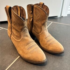 Ariat Darlin Western Boots